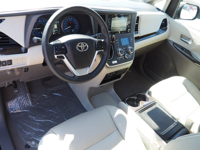 New 2020 Toyota Sienna Xle 8 Passenger Front Whee Xle 8 Passenger 4dr Mini Van
